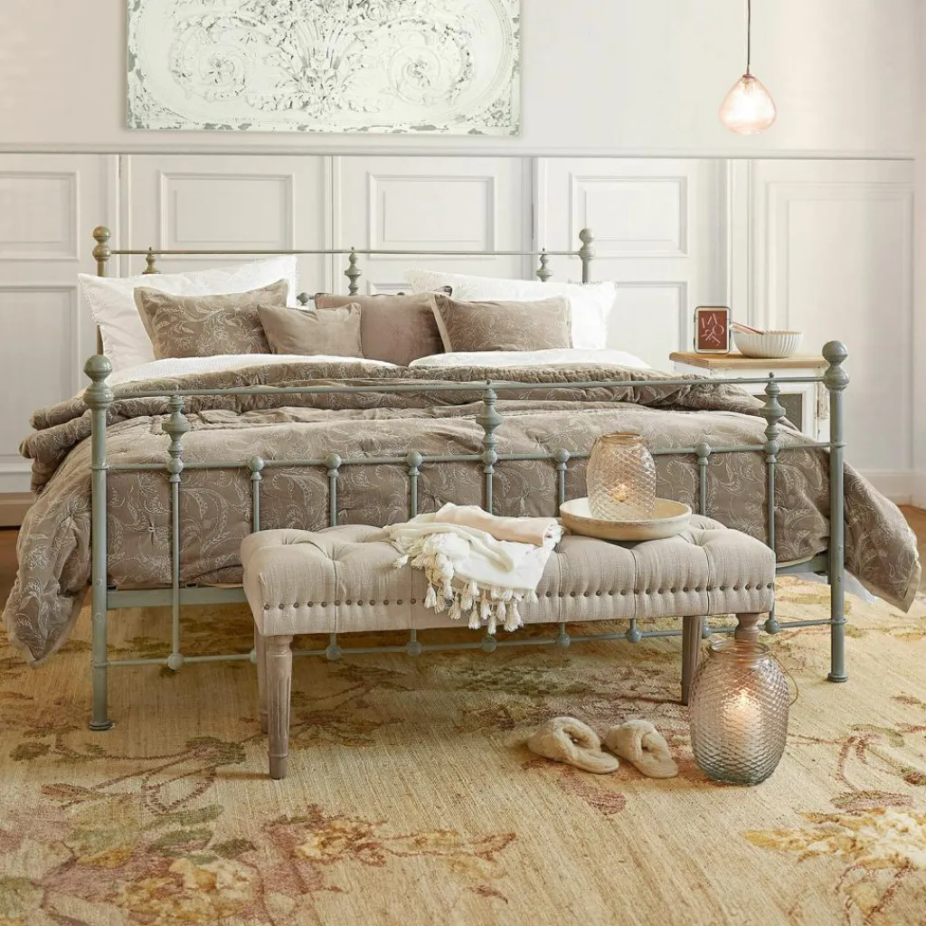 LOBERON Bett Beauvierre New