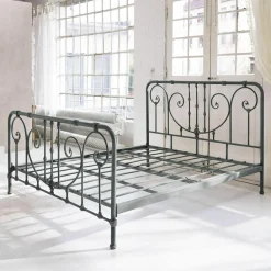 LOBERON Bett Genouillé Sale