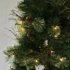 LOBERON LED-Weihnachtsbaum Yundra Hot