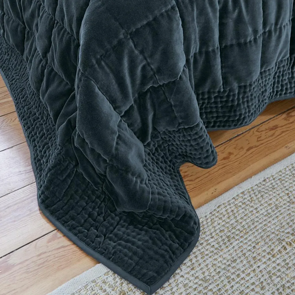 LOBERON Quilt Arasta petrol Clearance